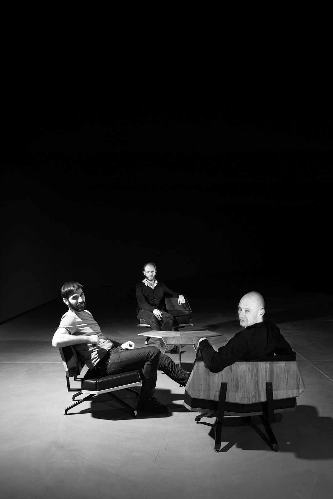 Daniela-Tonatiuh--INCHFORNITURE-005--2011