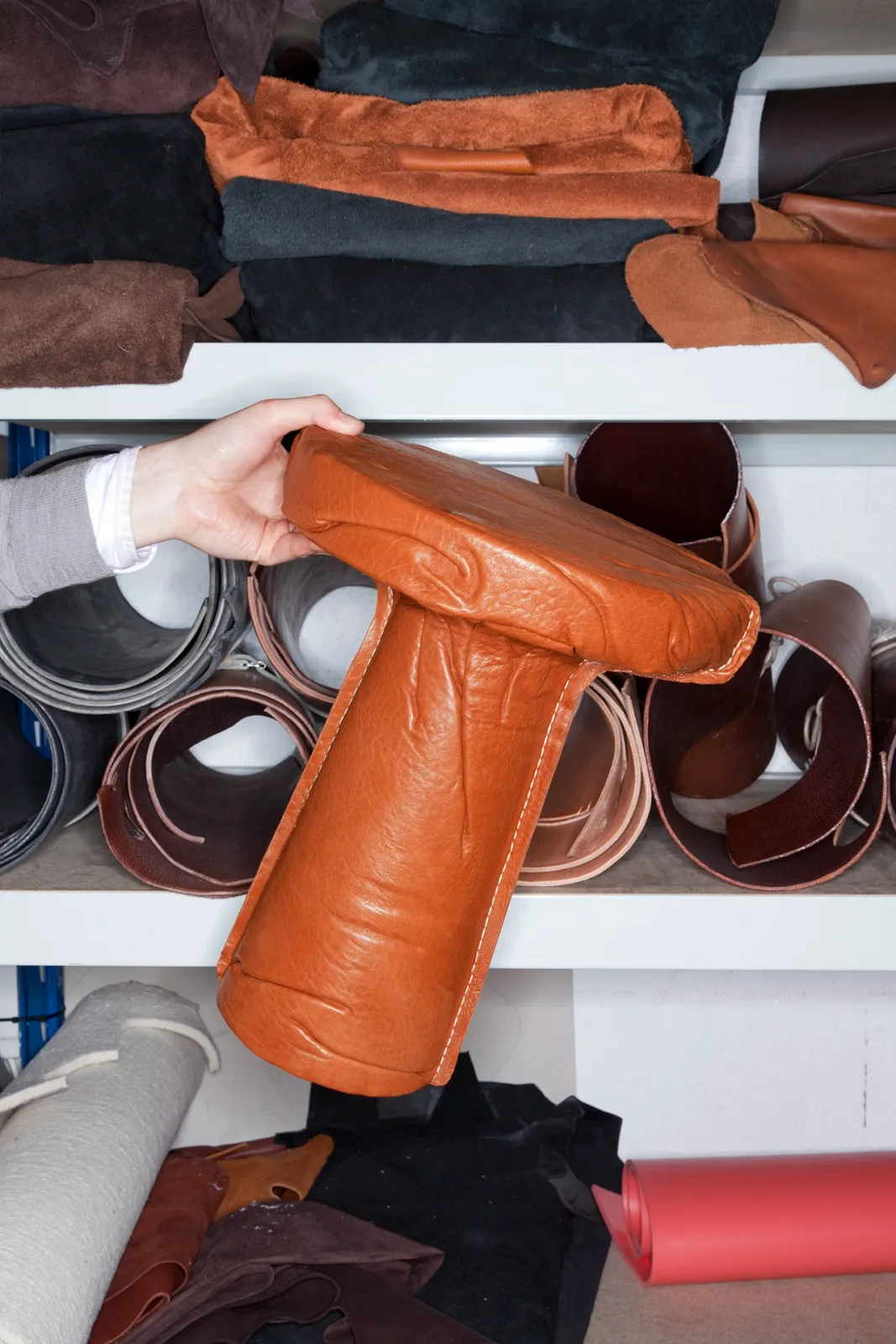 Daniela-Tonatiuh--SURFACEMAGAZINE-NICOLASLEMOIGNE-002--2012