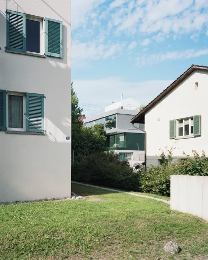 Daniela-Tonatiuh--5House--008--2011