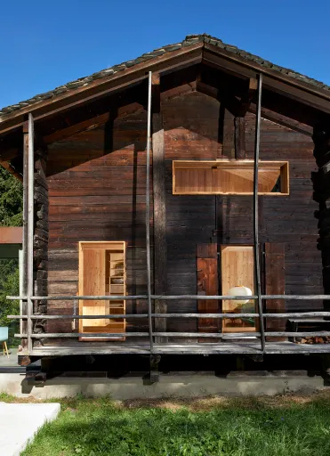 Daniela-Tonatiuh--CHALET-OLIVIERRAMBER-005--2014