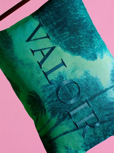 Daniela-Tonatiuh--VLAD-GILLES-003--2016